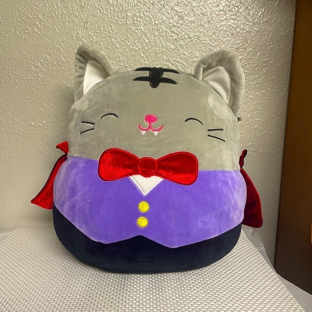 Squishmallows NWOT Tally the Vampire